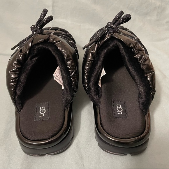 UGG Slide - Picture 4 of 6